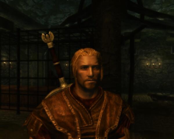 Blad Gold Helm