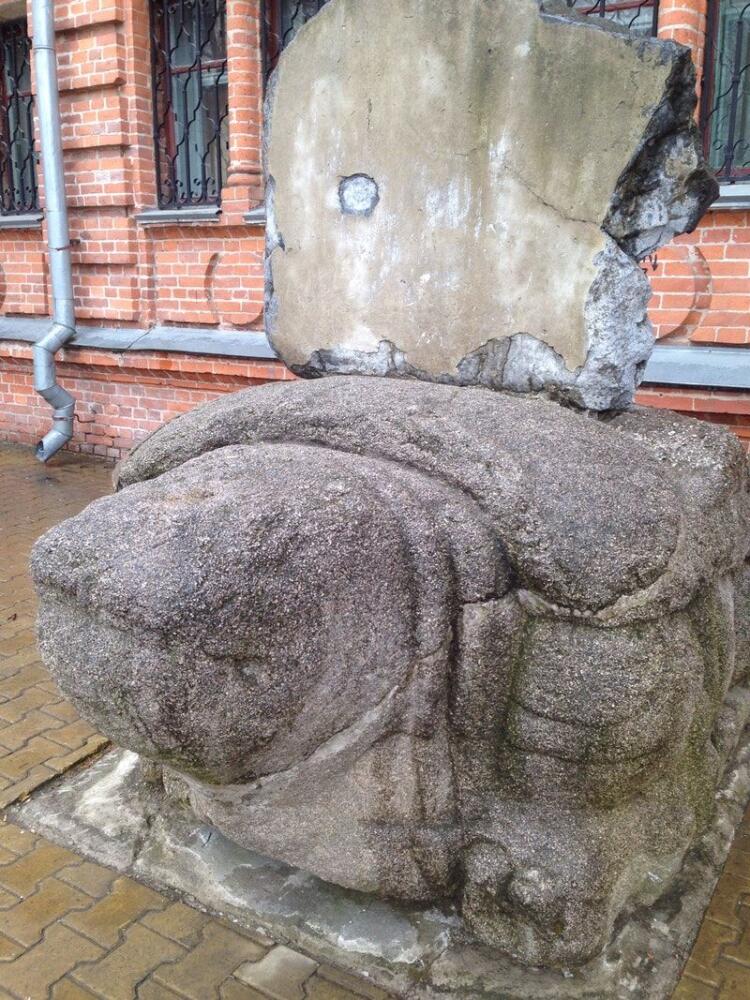 0_big_skulptura-kamennaia-cherepakha.jpg.jpeg
