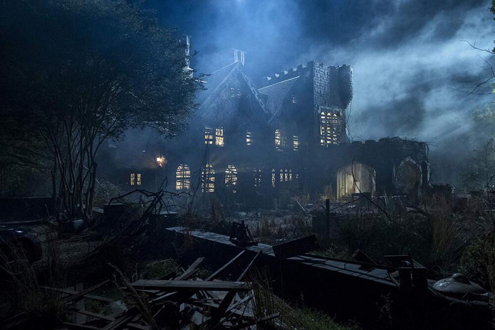 prizraki-doma-na-holme-netflix.jpg