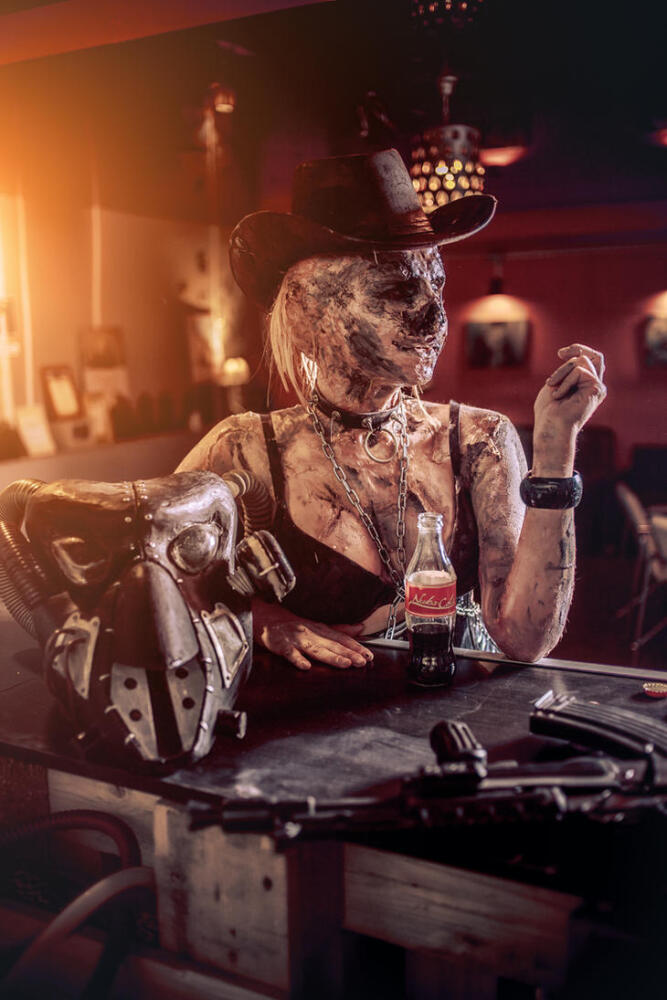 fallout_new_vegas___beatrix_russell_cosplay_by_elenasamko-d9f94en.jpg.jpeg