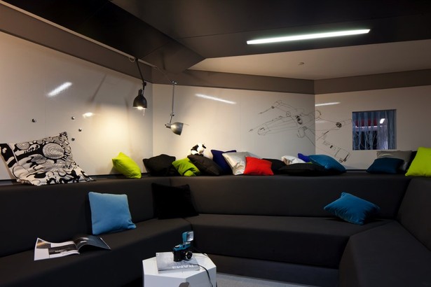 google-london-amazing-office-fourth-floor-4-thumb-615x410-185645.jpg