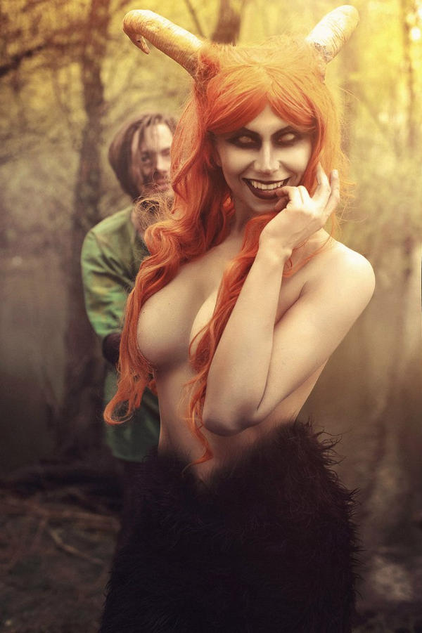 succubus_witcher_3_cosplay_by_elenasamko-da687gi.jpg.jpeg