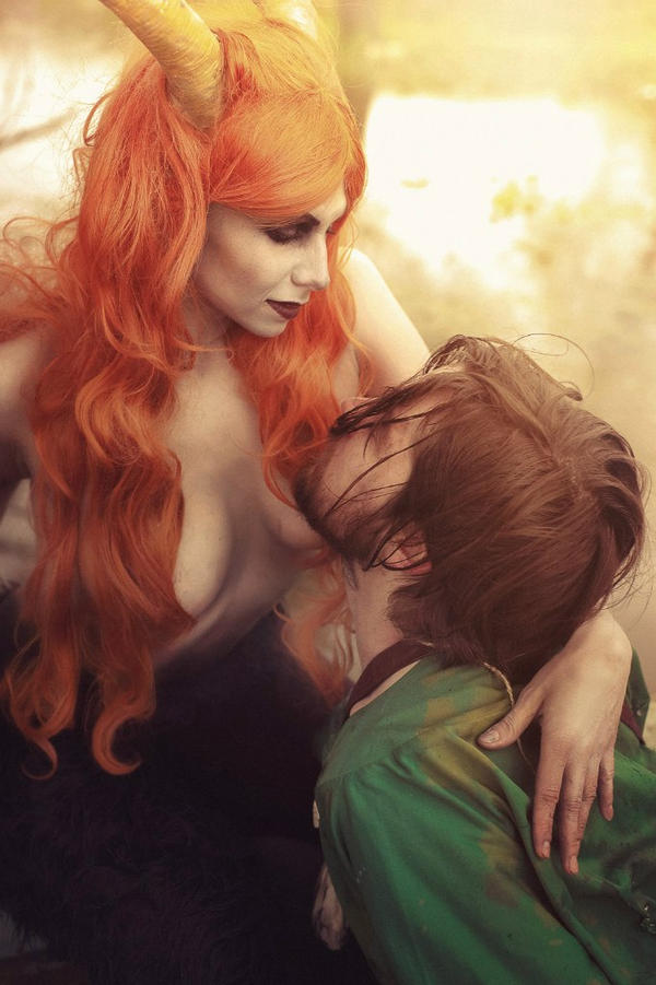succubus_witcher_3_cosplay_by_elenasamko-da687gq.jpg.jpeg
