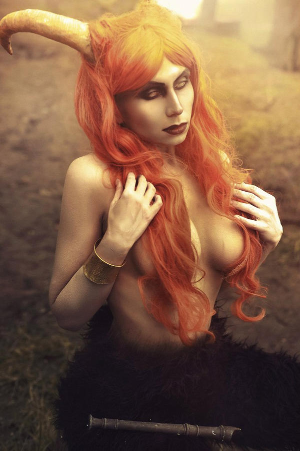 succubus_witcher_3_cosplay_by_elenasamko-da687hp.jpg.jpeg