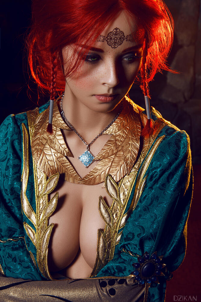 the_witcher_3___triss_merigold_cosplay_by_disharmonica-danx59f.jpg.jpeg