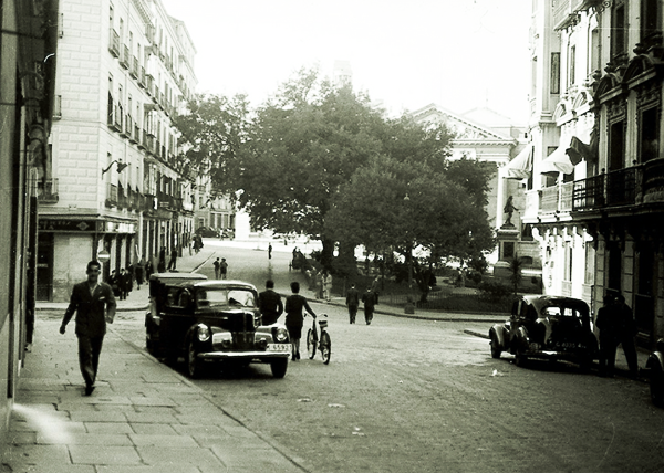 1945valencia.png.webp.png