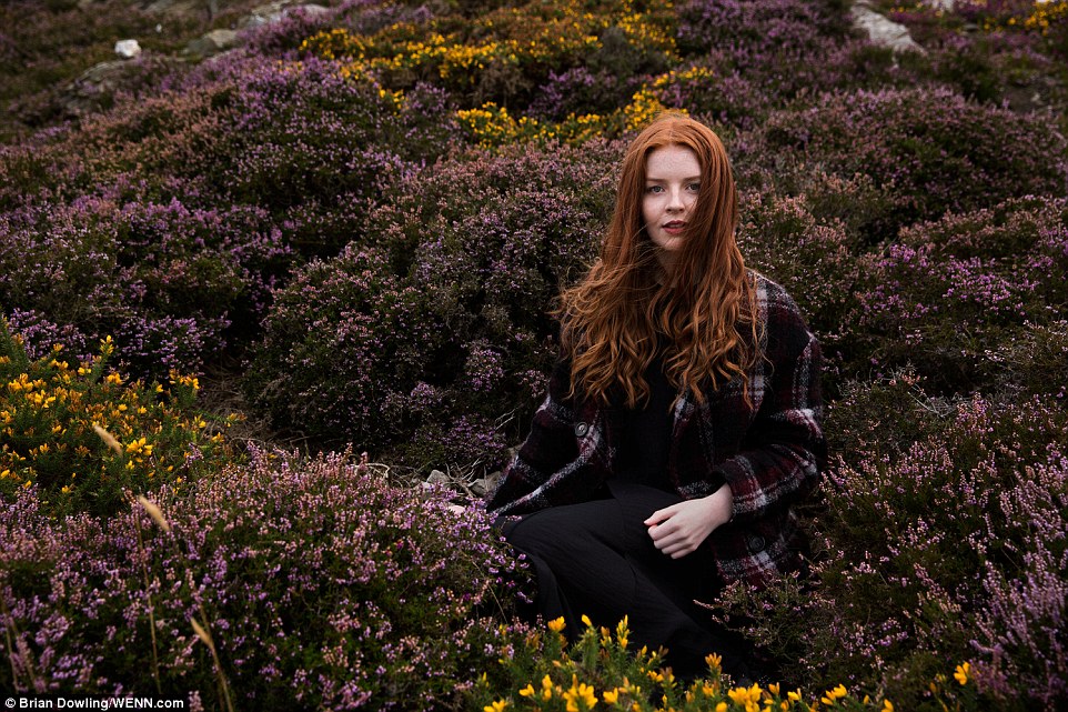 3E55D92B00000578-4321382-Grace_sits_in_a_field_of_heather_in_this_stunning_photograph_tak-a-14_1489845845204.jpg.jpeg