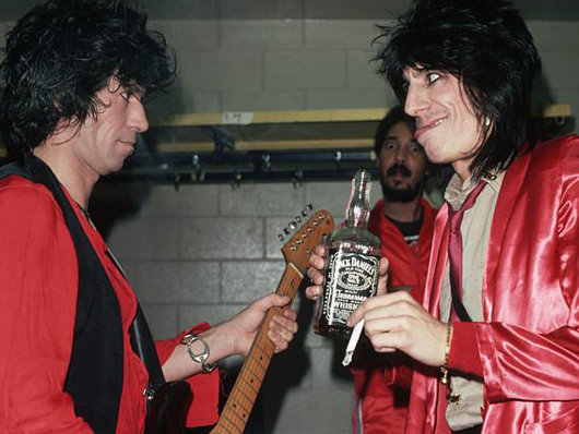 keith-richards-ron-wood-backstage-corbis-530-85.jpg.jpeg