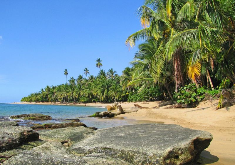 costa-rica-punta-uva-beach-rocks.jpg.jpeg