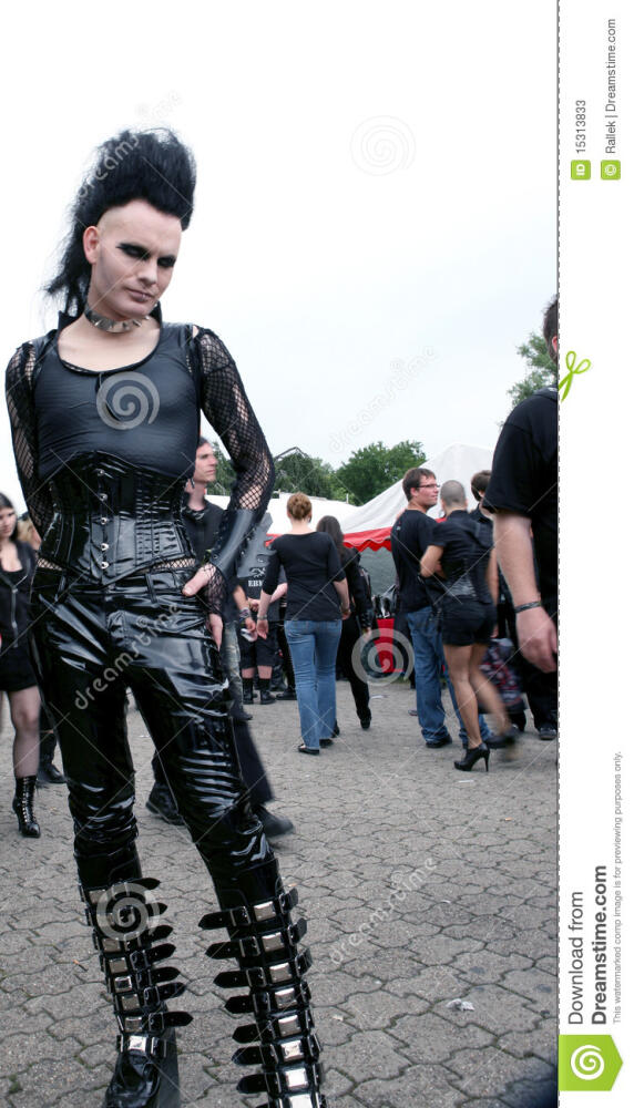 amphi-festival-male-goth-15313833.jpg.jpeg