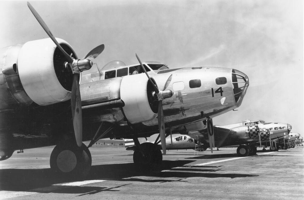 B-17B_Bombers_at_March_Field%2C_California_prior_to_7_December_1941.jpg.jpeg