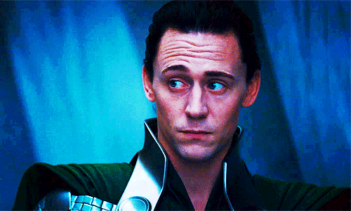 loki_looking_left_and_back.gif