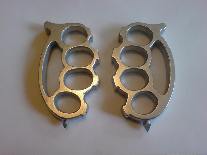 Love Hate brass knuckles knuckle duster homemade weaponcollector.jpg.jpeg