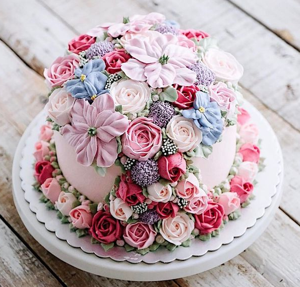 tort-s-tsvetami.png.webp.png