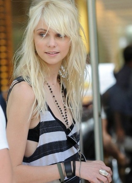 teylor_momsen_bez_makiyazha_1.jpg.jpeg