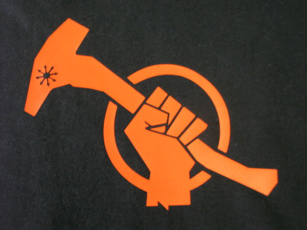 Red_Faction_hammer_of_chaos_wallpaper_by_ZombieScholar.jpg.jpeg