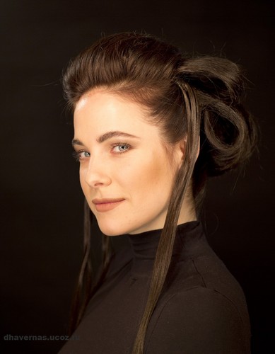 Caroline-Dhavernas-caroline-dhavernas-34377820-389-500.jpg.jpeg