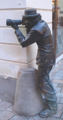 220px-Paparazzi-In-Bratislava.jpg.jpeg