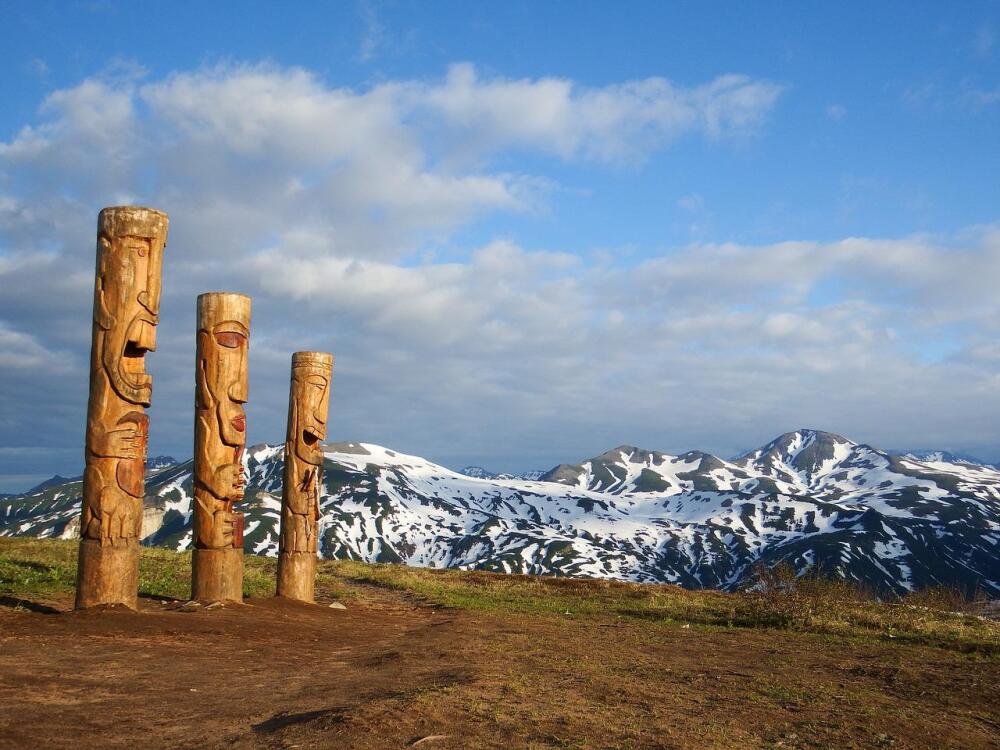 wooden-idol-2512697_1280.jpg.jpeg