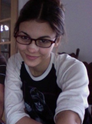 victoria_justice_twitter-001.jpg.jpeg