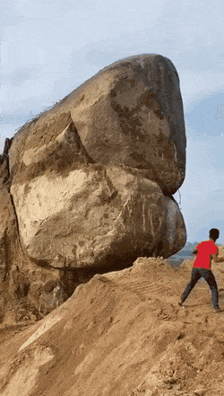 526874bb_resizedScaled_740to1305.gif