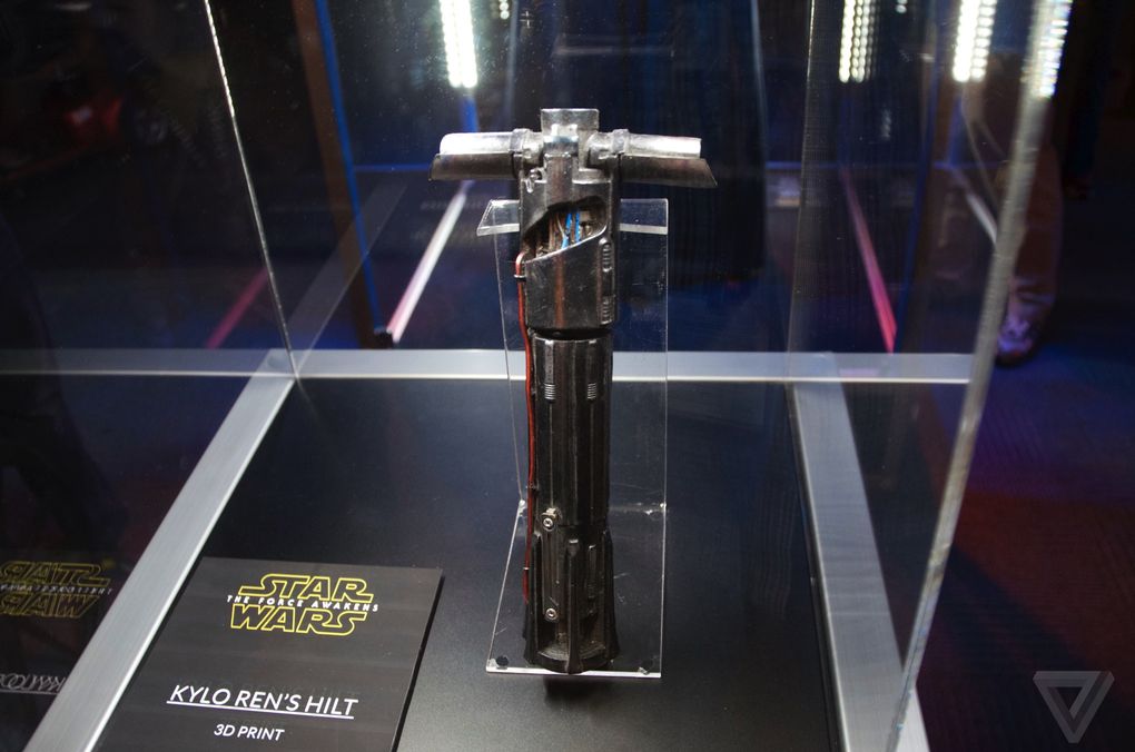 Kylo-Ren-saber-1.jpg.jpeg