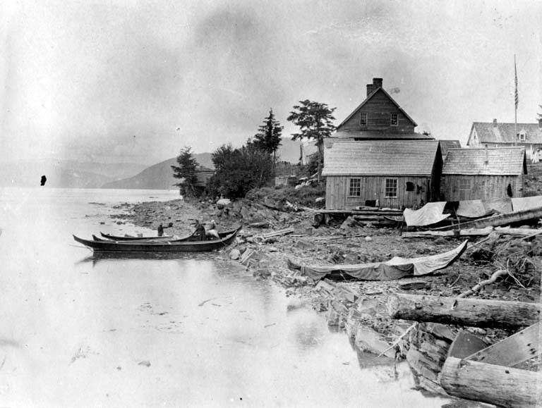 Alaska_Native_canoes_and_homes%2C_Wrangell%2C_Alaska%2C_1891_%28AL%2BCA_6760%29.jpg.jpeg