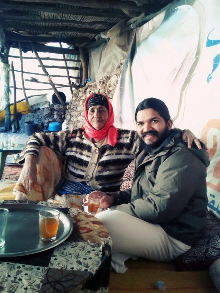 Berber_woman_selling_tea.jpg.jpeg