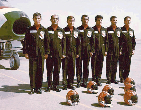 Pahlavi%20Imperial%20Iranian%20Air%20Force%20Fighter%20Pilots.jpg.jpeg