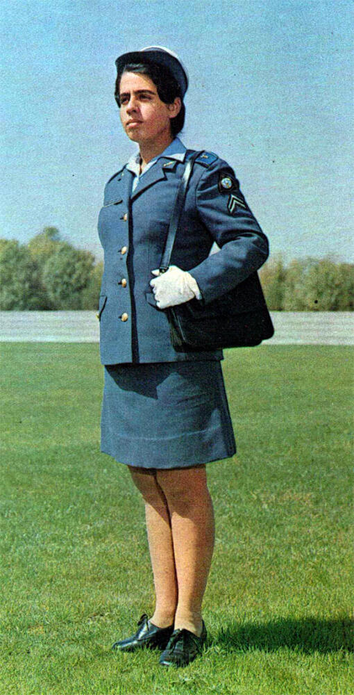 Pahlavi%20Imperial%20Iranian%20Air%20Force%20Women%20Contingent%20Airwoman%201970s.jpg.jpeg
