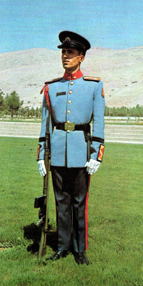 Pahlavi%20Imperial%20Military%20Academy%20Cadet%201970s.jpg.jpeg