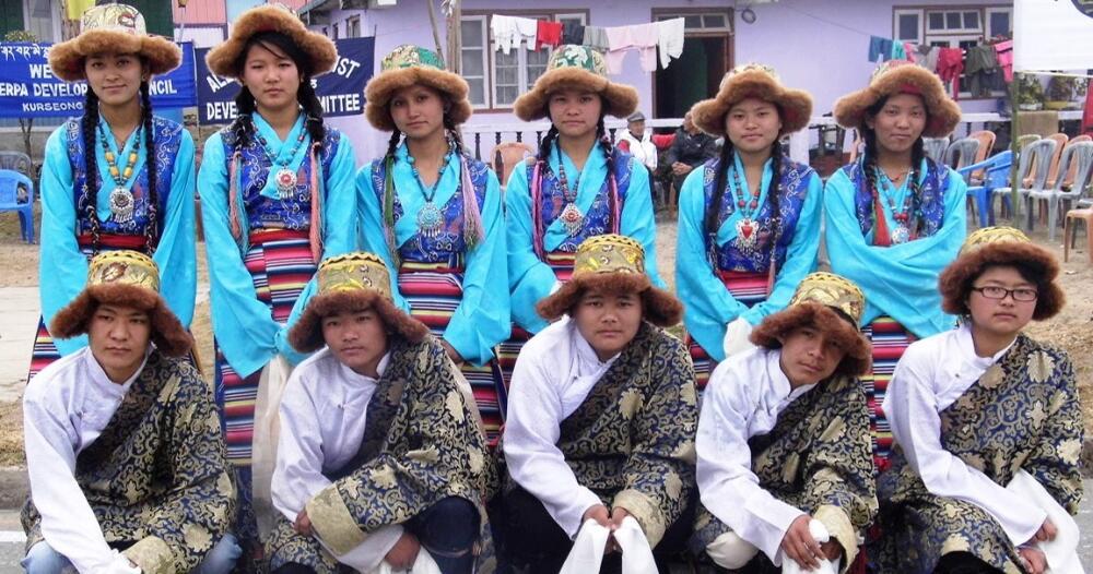 Younger_Generations_of_Sherpa_in_Traditional_Costumes.jpg.jpeg