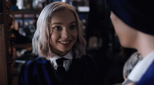 wednesday-addams.gif.a108b0defc11e8b292ab6802b077b985.gif